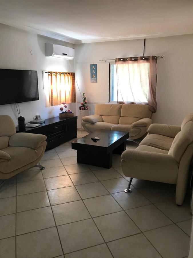 Zimmer Dora Неве Зохар Екстериор снимка
